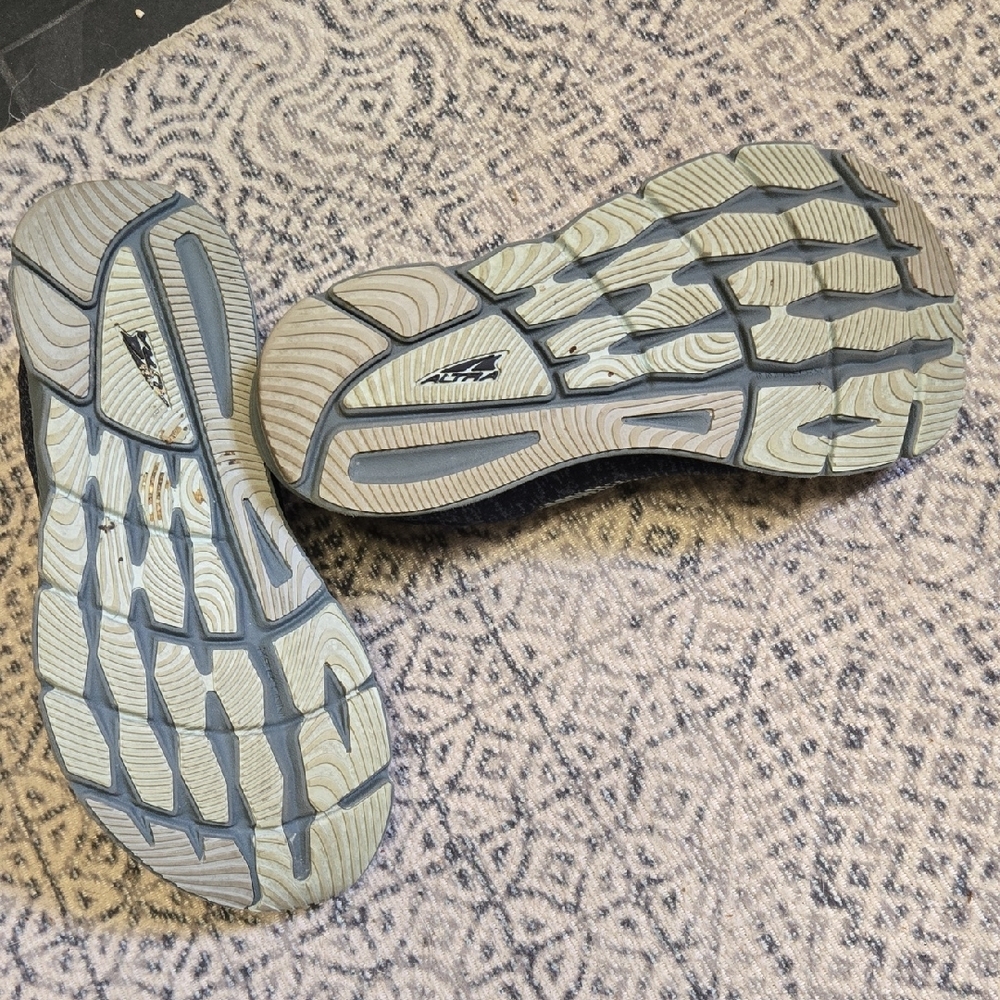 Altra Women's Navy Blue Athletic Running Shoes Size 6.5 EUC - Picture 3 of 6